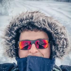 Meet your Posher, Avery